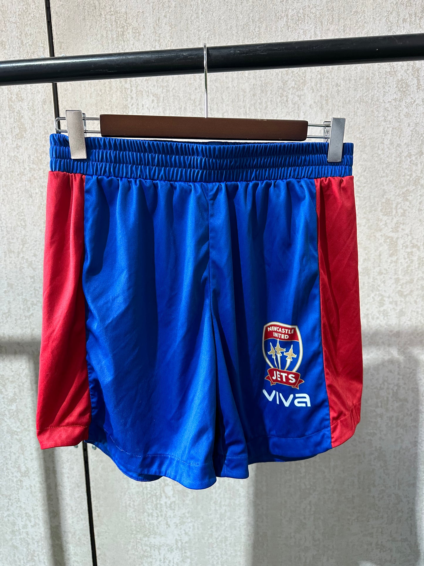 PRE LOVED NEWCASTLE JETS VIVA TRAINING SHORTS WOMENS W-LEAGUE / YOUTH